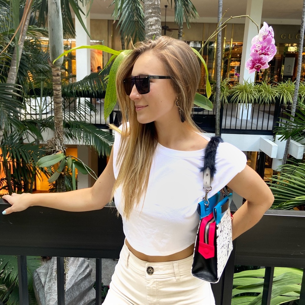 Meet your Posher, Valentina